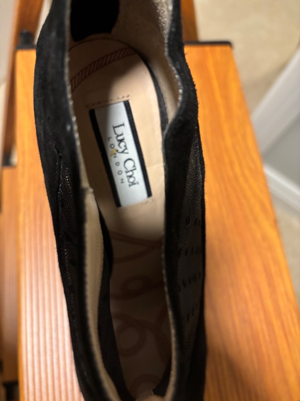 Shoes - Picture 6 of 7